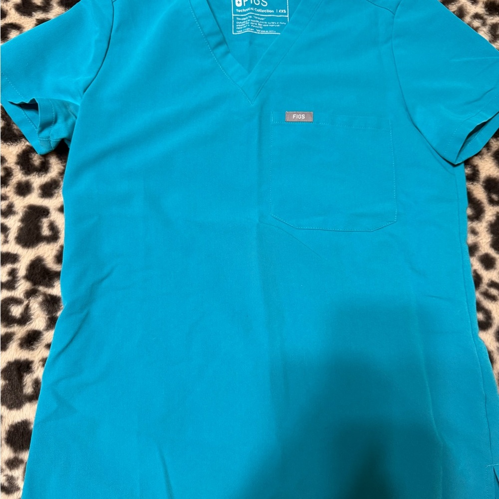 FIGS V-Neck Scrub Top in Teal